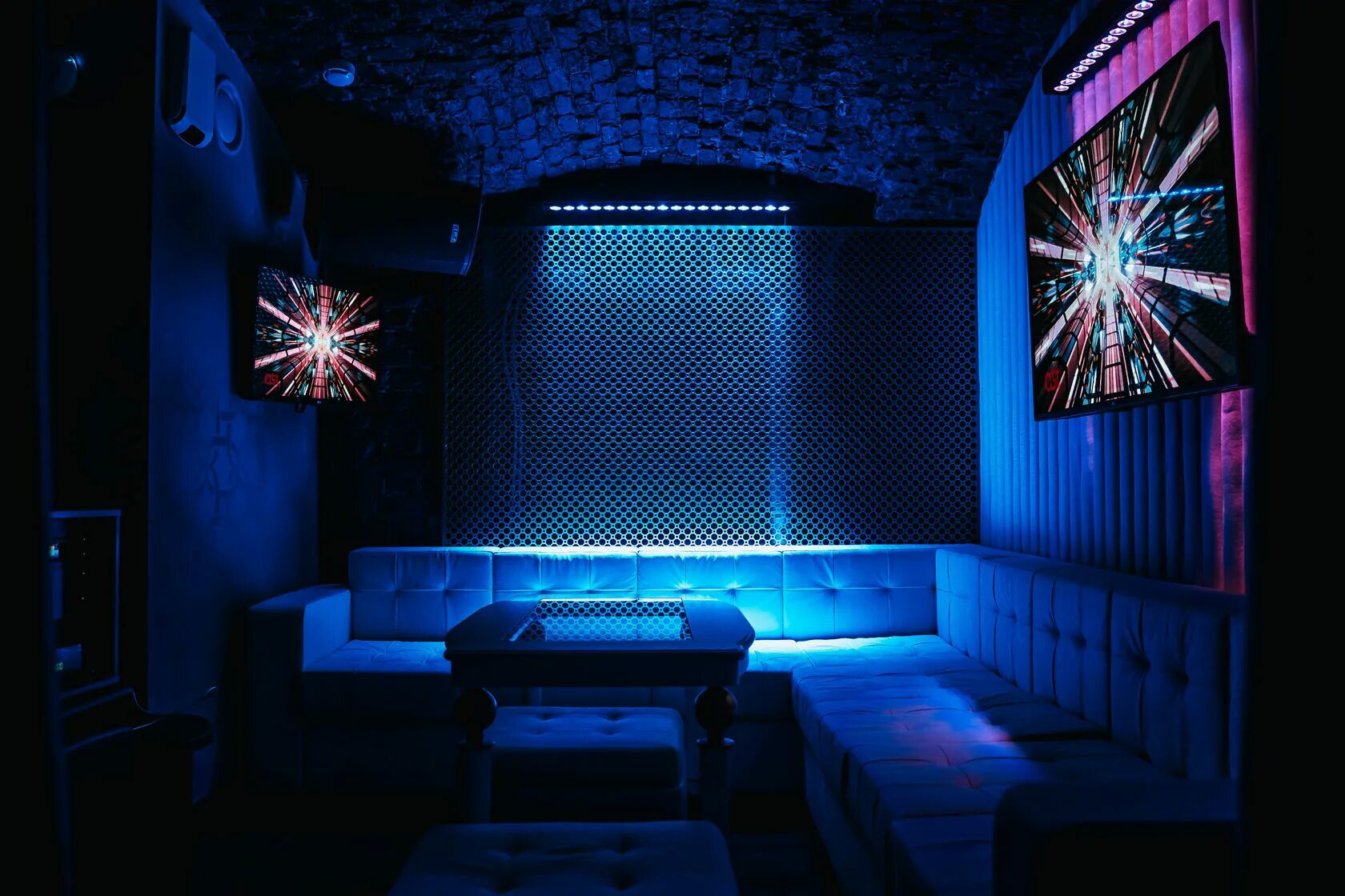 Помещение для тусовок. Караоке клубы санкт-петербурга. Караоке бар дуэты спб. Караоке клуб петербург. Караоке клуб петербург.