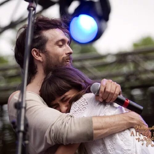 Home edward sharpe and the magnetic zeros. Edward sharpe and the magnetic zeros. jade castrinos. alex ebert and jade castrinos. эдвард шарп и магнетика.