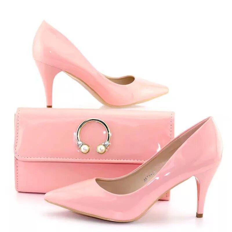 розовые туфли на платформе. туфли на каблуке. розовые туфли на шпильке. туфли розовые. розовые лодочки.