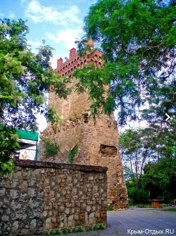 Башня святого константина феодосия. Башня святого константина. Башня константина кафа феодосия. Башня константина кафа феодосия. Генуэзская башня константина.