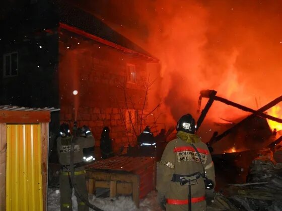 Пожар в новосибирске сейчас в октябрьском. Пожар в ленинском районе новосибирска сегодня. Пожар в новосибирске сегодня в октябрьском районе. Пожар в новосибирске сегодня в октябрьском. Пожар в новосибирске сегодня в октябрьском районе.