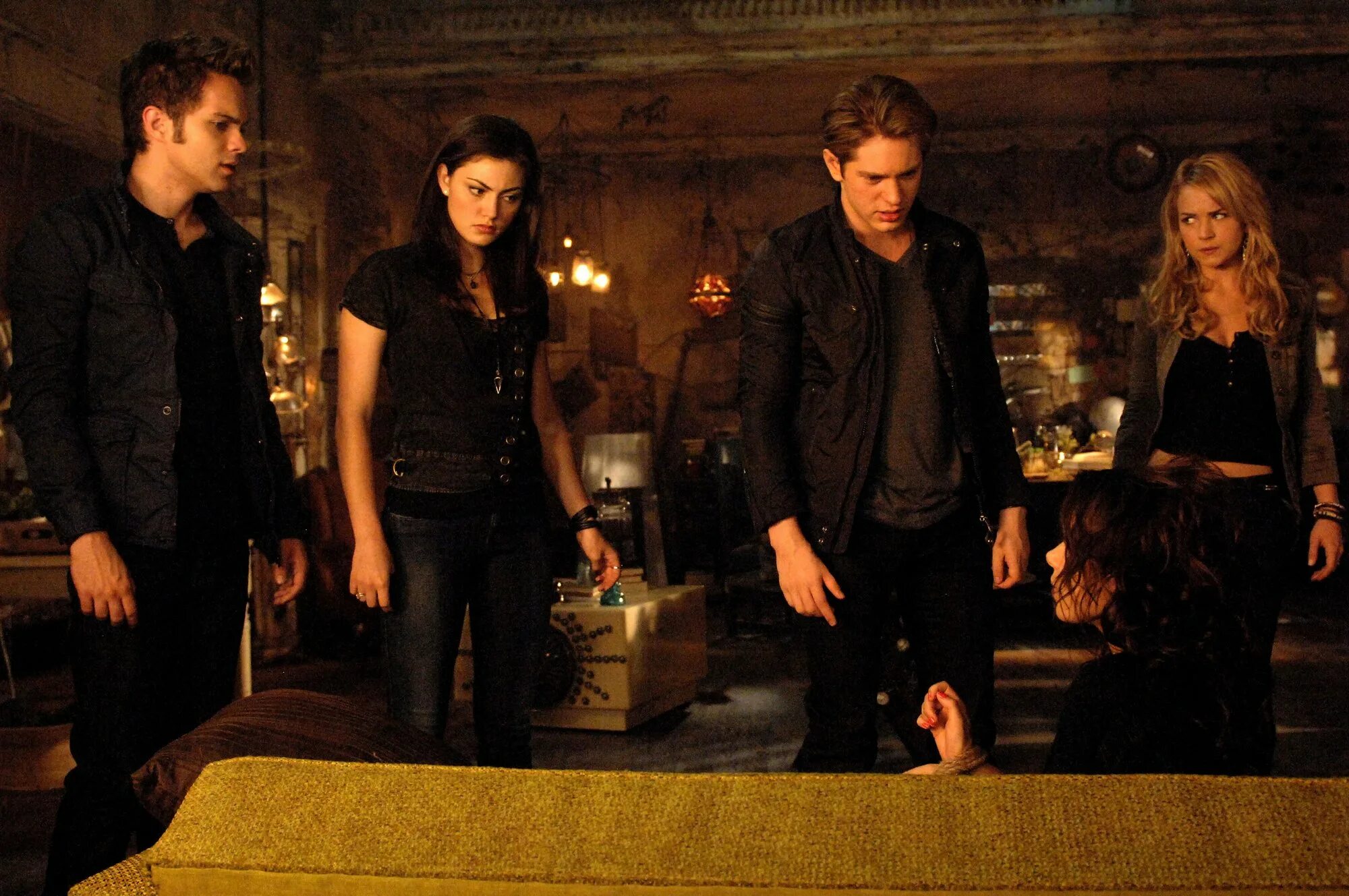 Adams circle. Тайный круг (the secret circle). луис хантер тайный круг. тайный круг (2011).