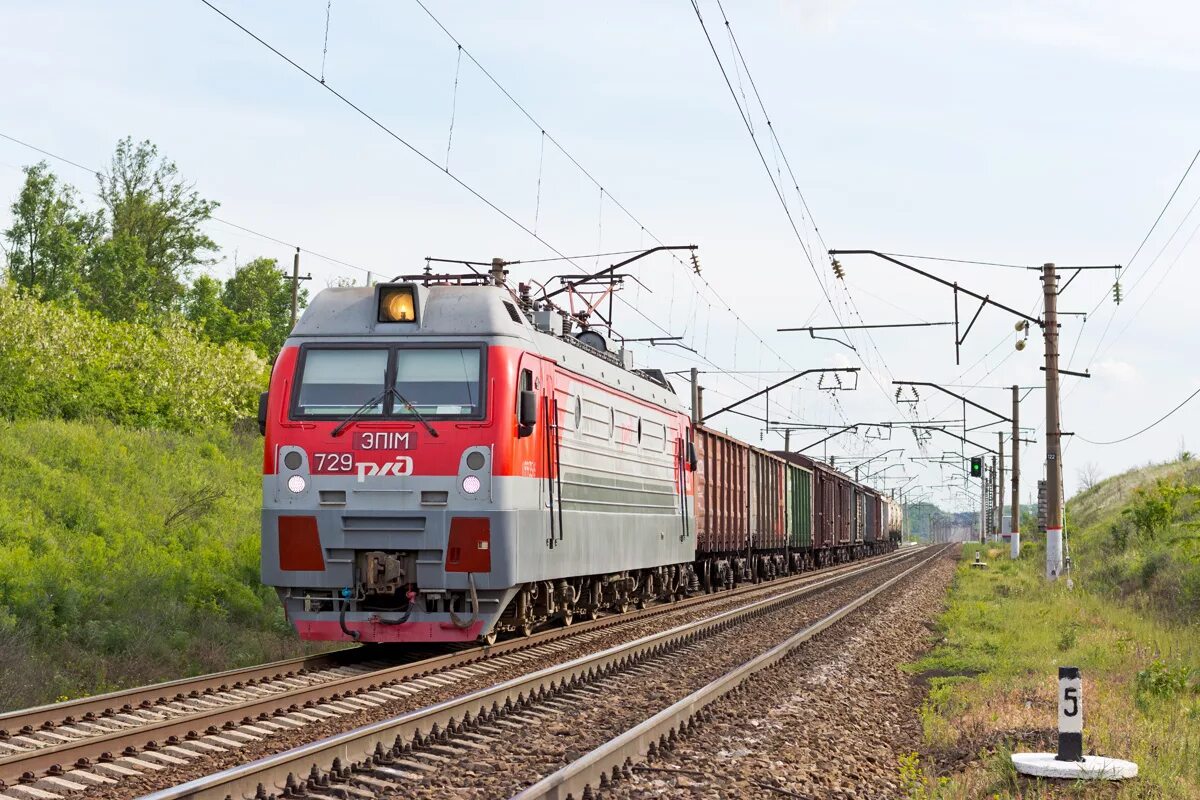 Электровоз с грузовым поездом 260. Эп1м 801. Пассажирский электровоз эп1м. Эп1м 812. Эп1м-813.