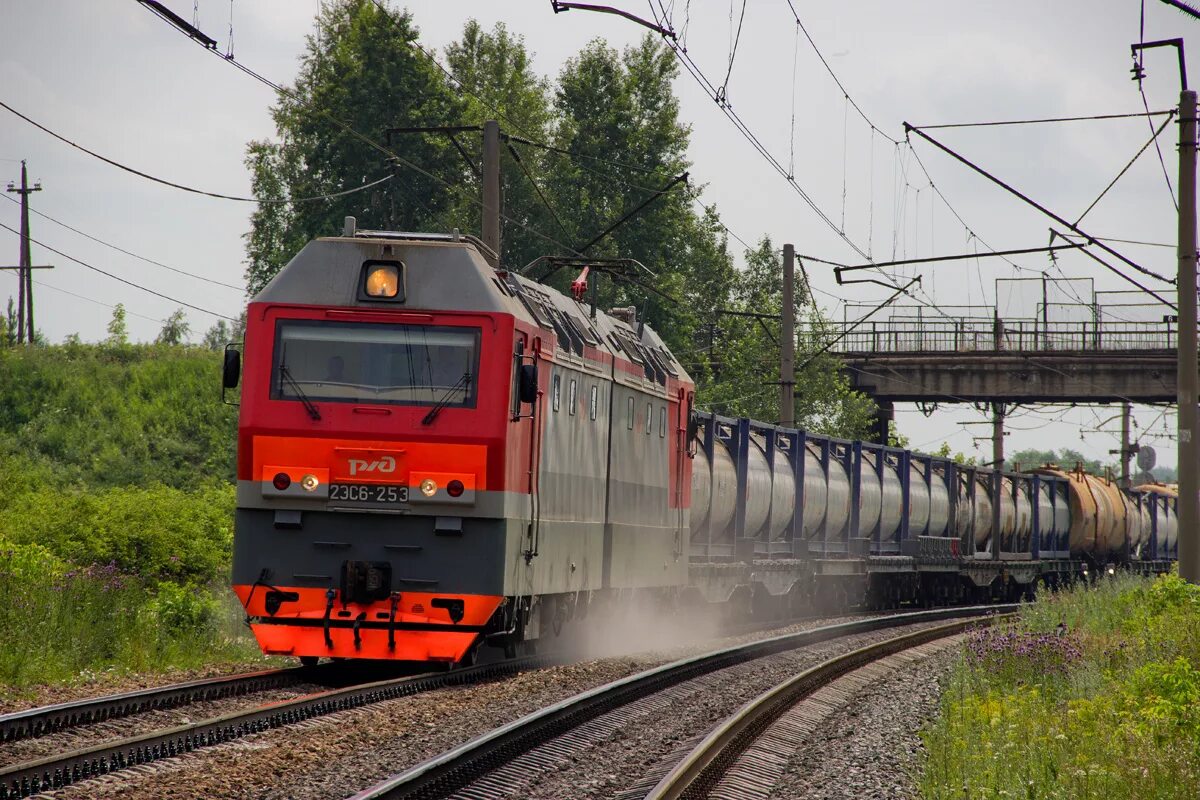 Железнодорожные электровозы. 2эс6 Синара. Локомотив 2эс6. 2эс6 электровоз. Грузовой электровоз 2эс6 Синара.