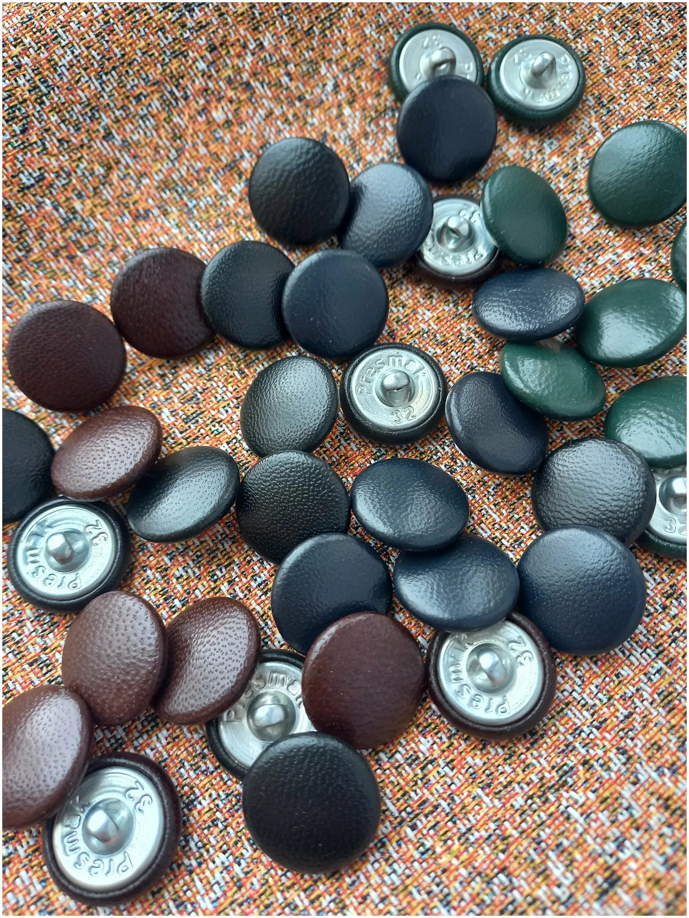 Пуговицы для каретной стяжки. Мебельные пуговицы стразы. Пуговицы металлические со стразами. Пуговицы для мягкой мебели. Пуговицы 20 мм для каретной стяжки.