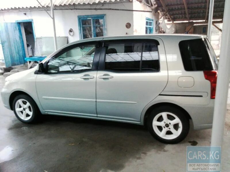 Тойота раум 2003. Toyota raum 2003. toyota raum 2003 белая. raum 2003 год.