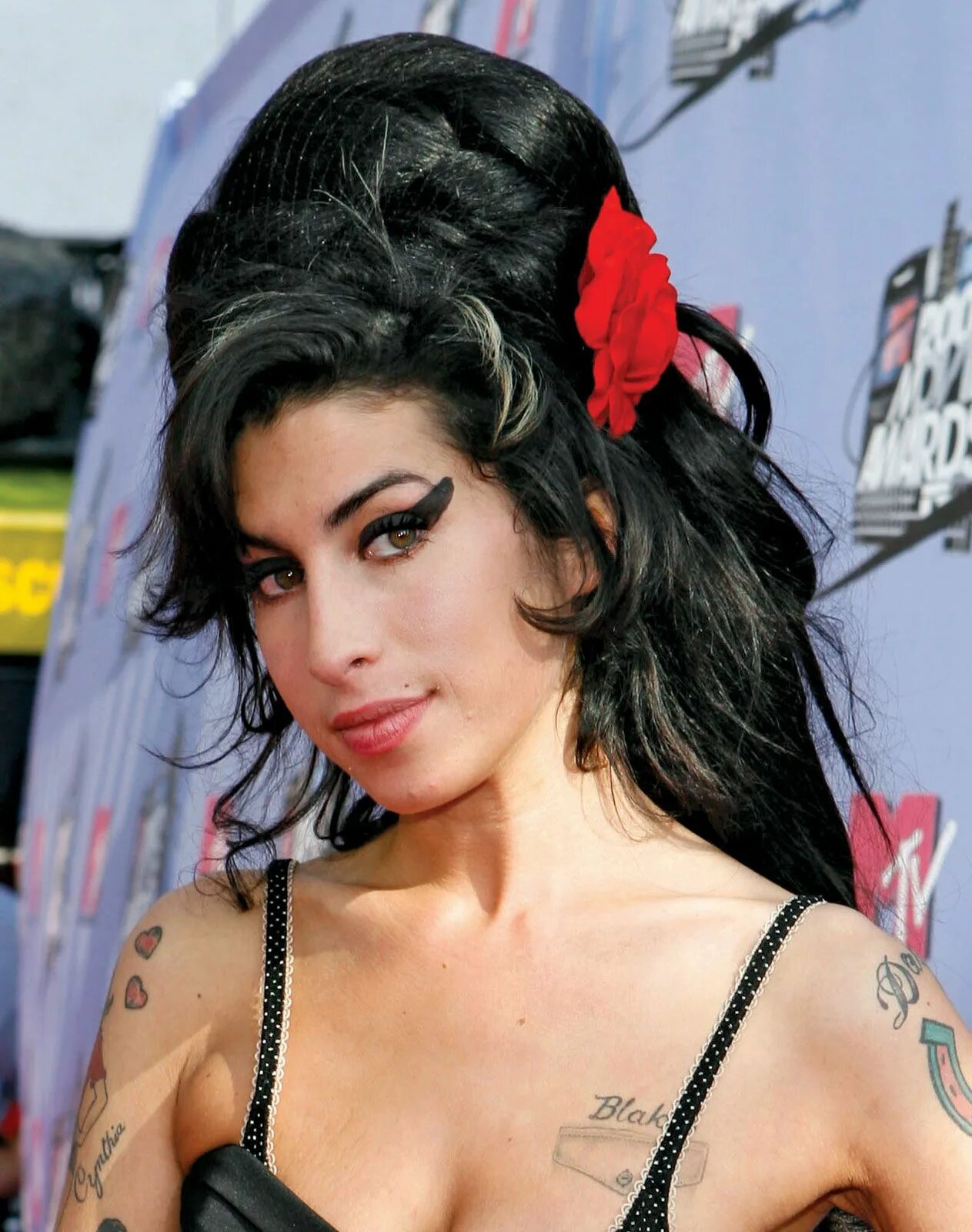 Эми винхаус. Amy winehouse. певица эмми вайн хаус. эми уайнхаус 2011. эми уайнхаус фото.