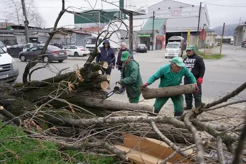 Ураган сорвал крышу с застрахованного