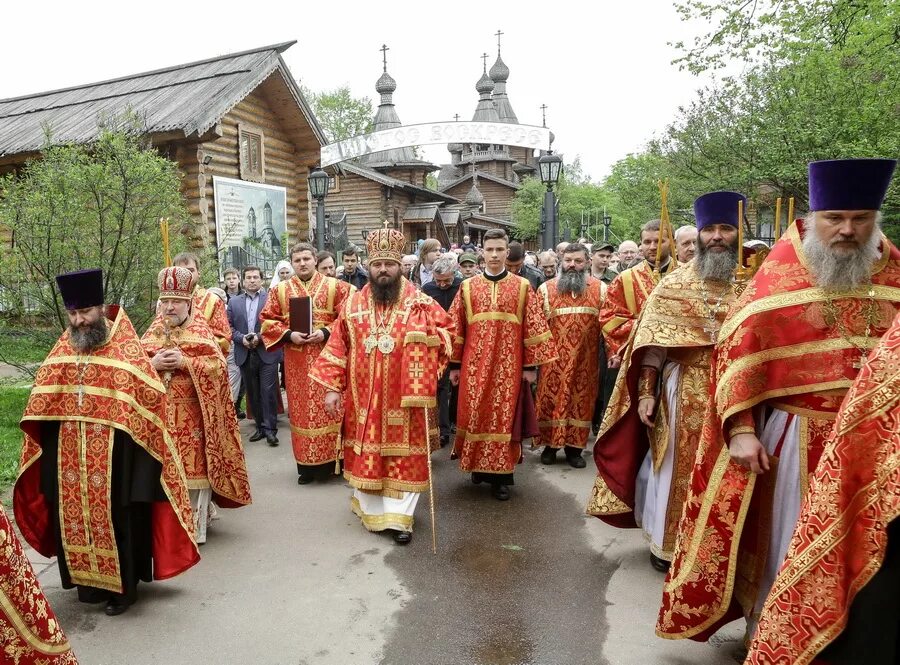 Храм спиридона тримифунтского приход. Храм свт.Спиридона Тримифунтского в Коптеве. Храм на Коптевском бульваре. Храм святителя Спиридона Тримифунтского в Южном Бутово. Храм Спиридона Тримифунтского в Бутово.