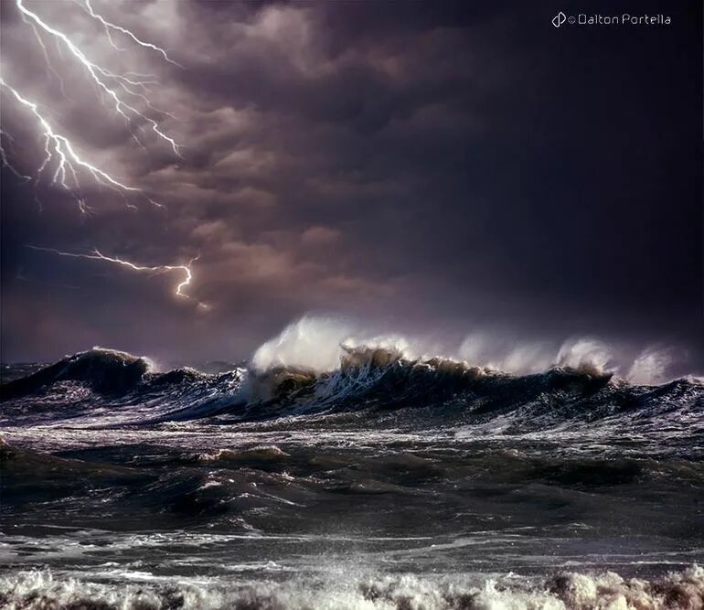 Море шторм. Шторм в океане. Страшный шторм на море. Приближающийся шторм.