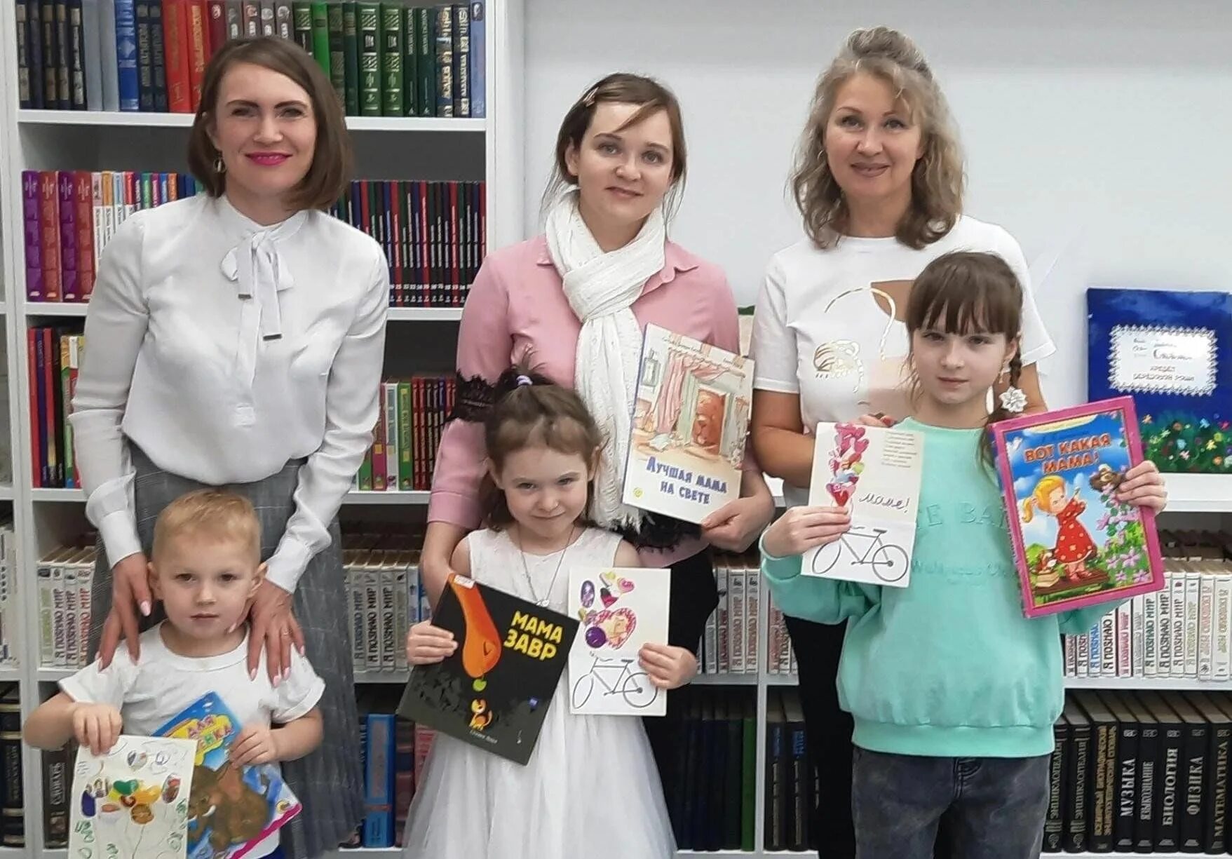 Как выглядит 2 километра. Состояние дорожного покрытия. Югорск население. Пешеходная дорожка. Югорск 2023.