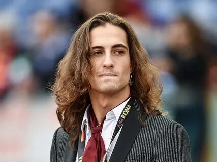 Победитель "Евровидения - 2021" Дамиано Давид снялся обна...