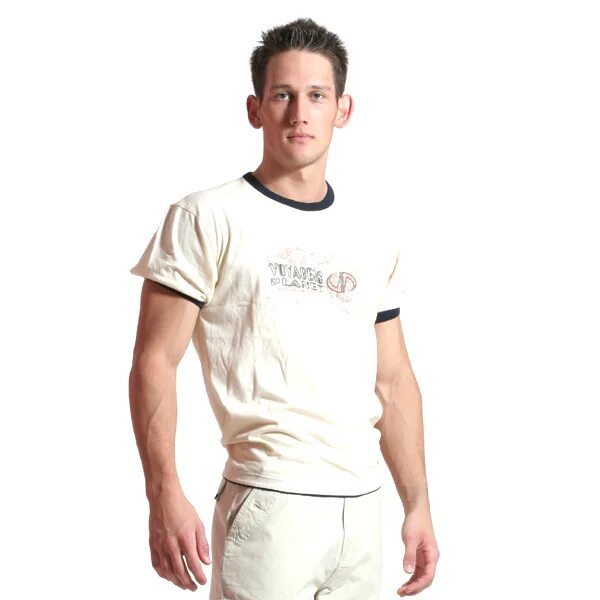 Футболка мужская 100. Маленькая футболка на мужике. майка t shirt мужская темно бежевая. синсей футболка мужская. холирус футболка мужская.