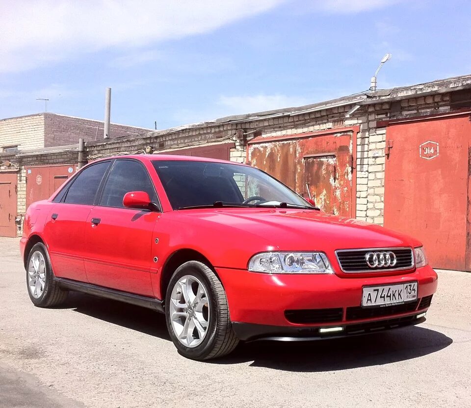 Audi a4 b5 1998. Ауди а4 в5. Ауди а4 1998 2.4. Ауди а4 1997.