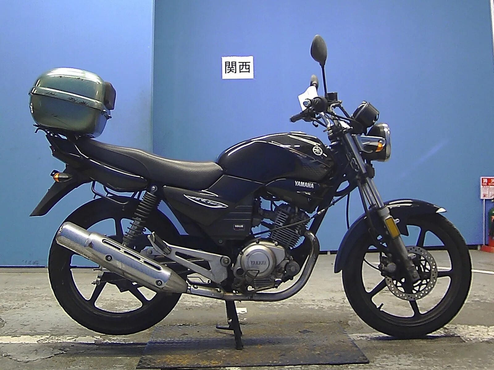 Запчасти ямаха юбр. Yamaha ybr 400. Yamaha ybr 400. Ямаха 125 куб ёбрик. Ямаха юбр.