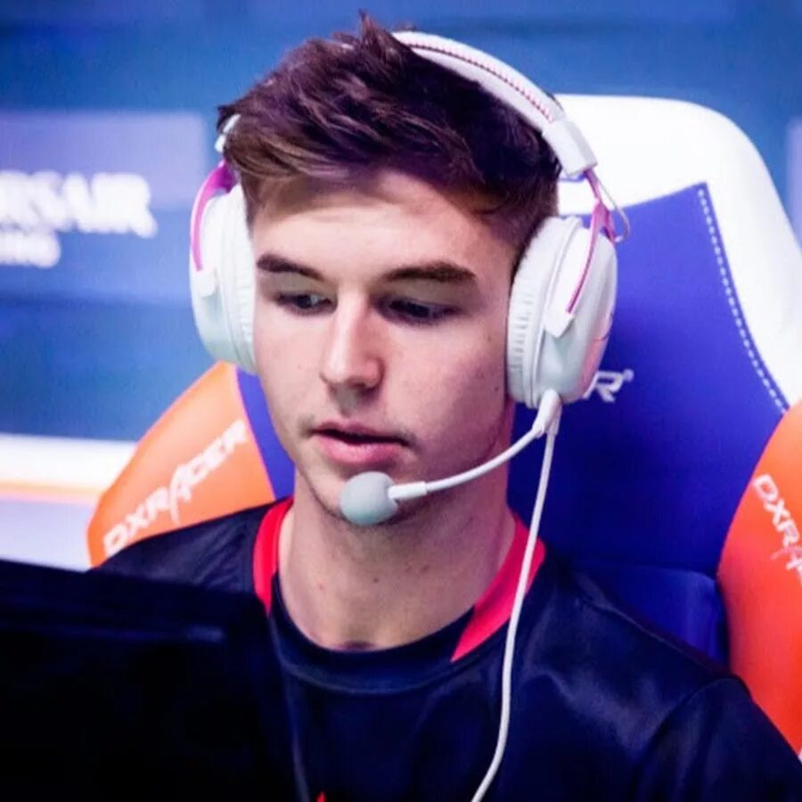 Ава девайс. Девайс киберспортсмен. dev1ce astralis. девайс из астралис. николай ридз.