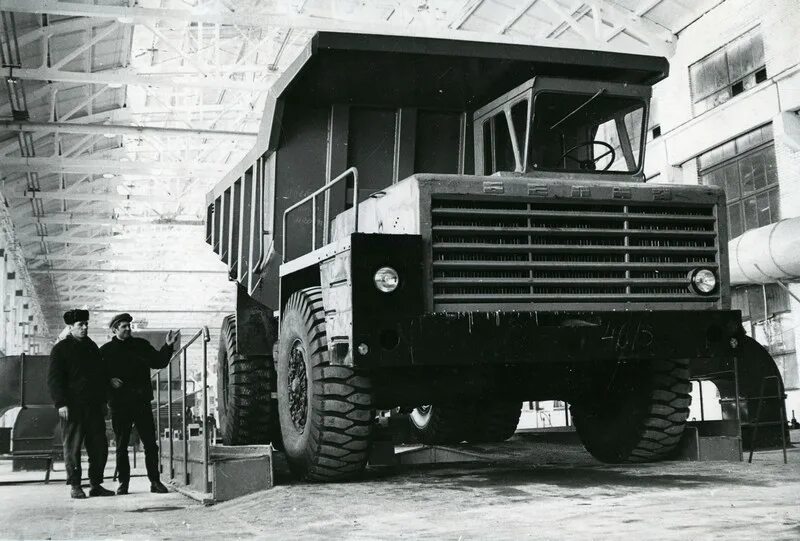 Белаз история. Маз-525 белаз-540. белаз 540. белаз 1990. автосамосвал белаз-540.
