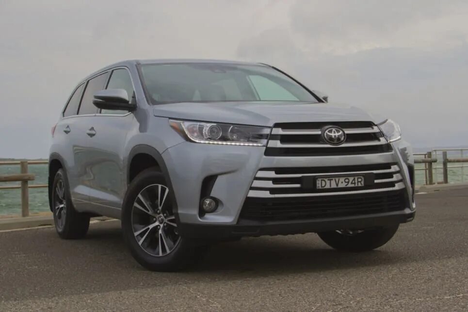Toyota kluger 2021. Crown kluger 2023. Тойота клюгер 2023. Тойота кроун кроссовер 2021. Тойота клюгер 2022.