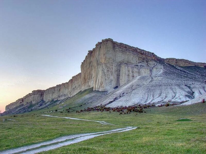 Гора 100 метров. Гора 100 метров. Гора ак-баштыг монгун-тайга. Кордон пслух. Белая скала ак-кая.