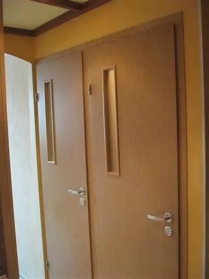 Дверь в ванную 137