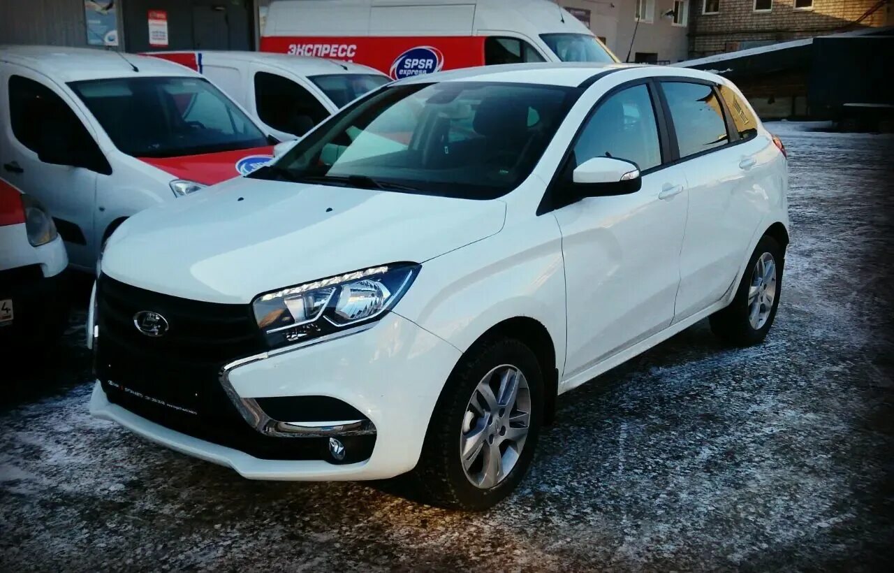 Lada xray 2018. 6006. белая рей. белая лада икс рей 2016 года. белая рей.