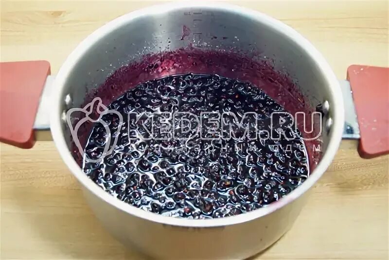 Флонярд из ирги. Варенье из ирги польза и вред. Варенье из ирги на зиму. Варенье из ирги польза и вред. Варенье из ирги с малиной.