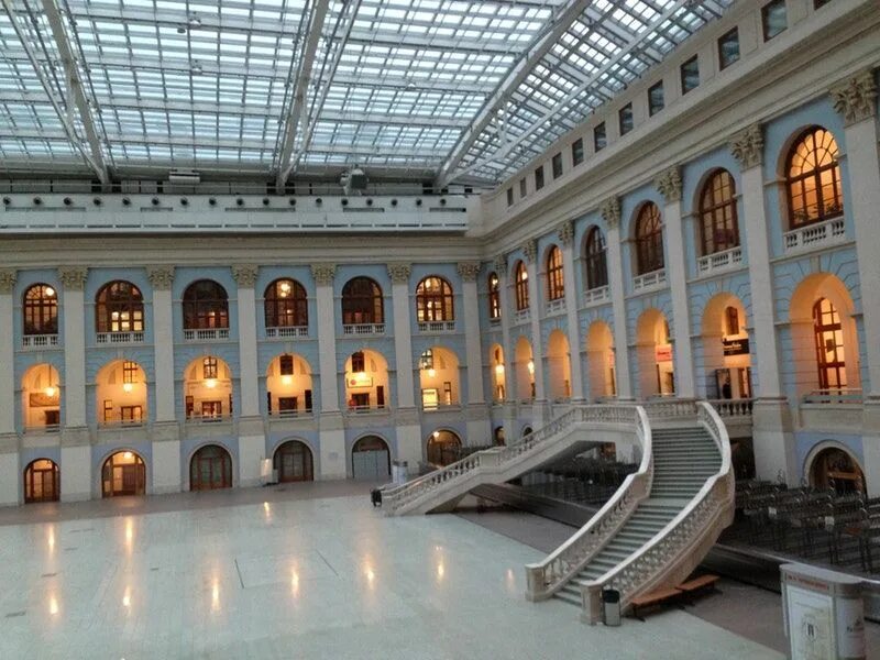 Где в москве гостиный двор. Московский гостиный двор. гостиный двор ильинка москва внутри. г.москва, выставочный комплекс «гостиный двор», ул. ильинка,4. гостиный двор ильинка атриум.