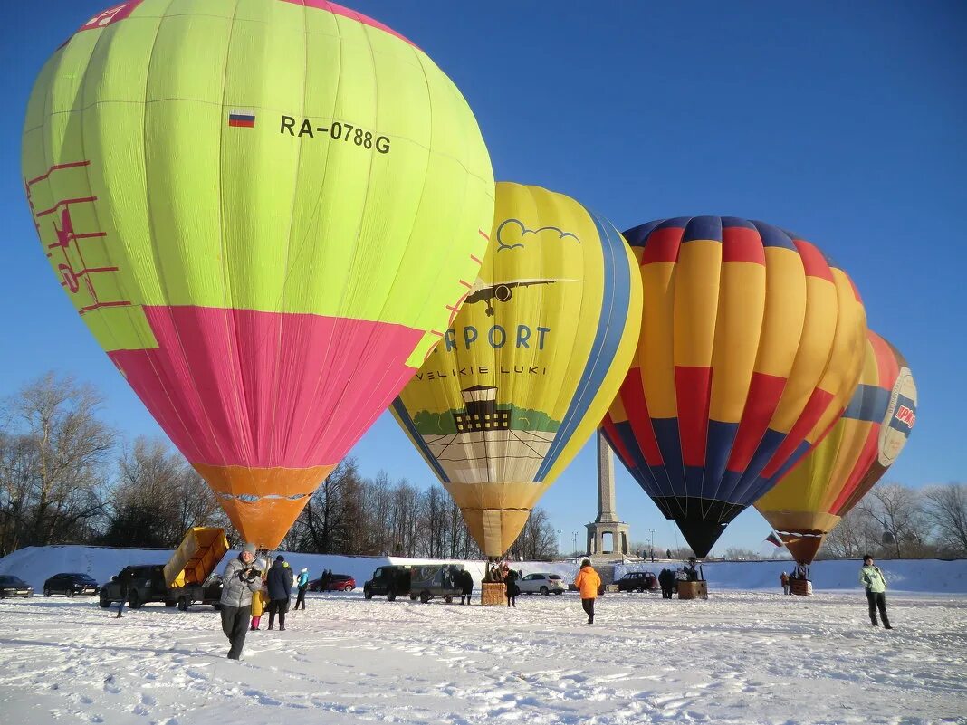 Аэростатов великих. Воздухоплавание спорт. Аэростатов великих. Встреча воздухоплавателей великие луки. Фестиваль воздухоплавания великие луки.