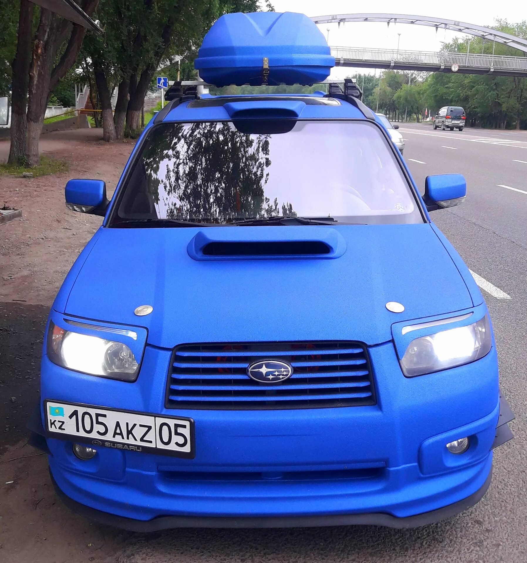 Тюнинг крыши. Бокс на крышу Субару Форестер. Subaru sg9. Бокс на крышу Форестер sg5. Subaru sg5 с боксом на крыше.