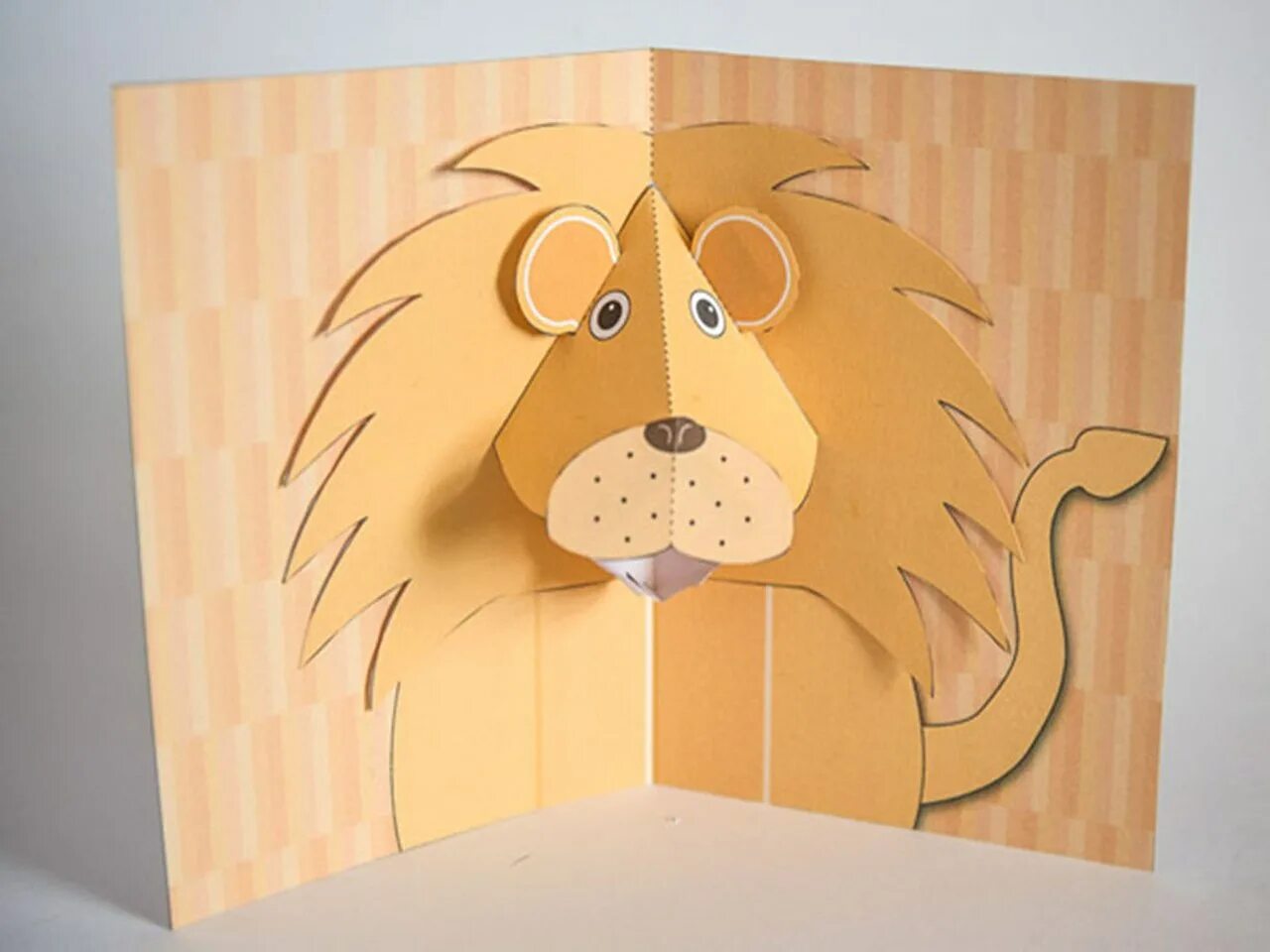 поделки из картона открытка. поделка для мамы на 8 марта. поделки из картона открытка. оригинальные открытки своими руками. объемная аппликация.