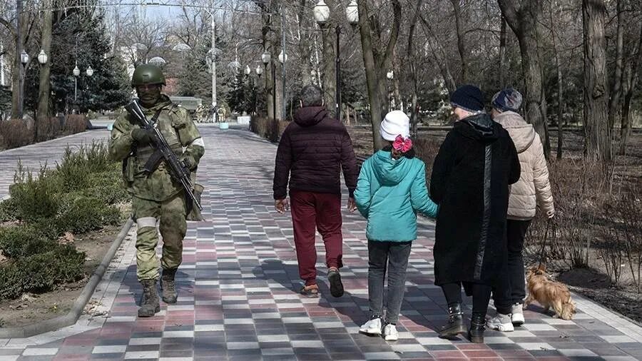 Риа новости мелитополь. Мелитополь сейчас. Русские в Мелитополе. Мелитополь журналисты. Обстановка на Украине сейчас.