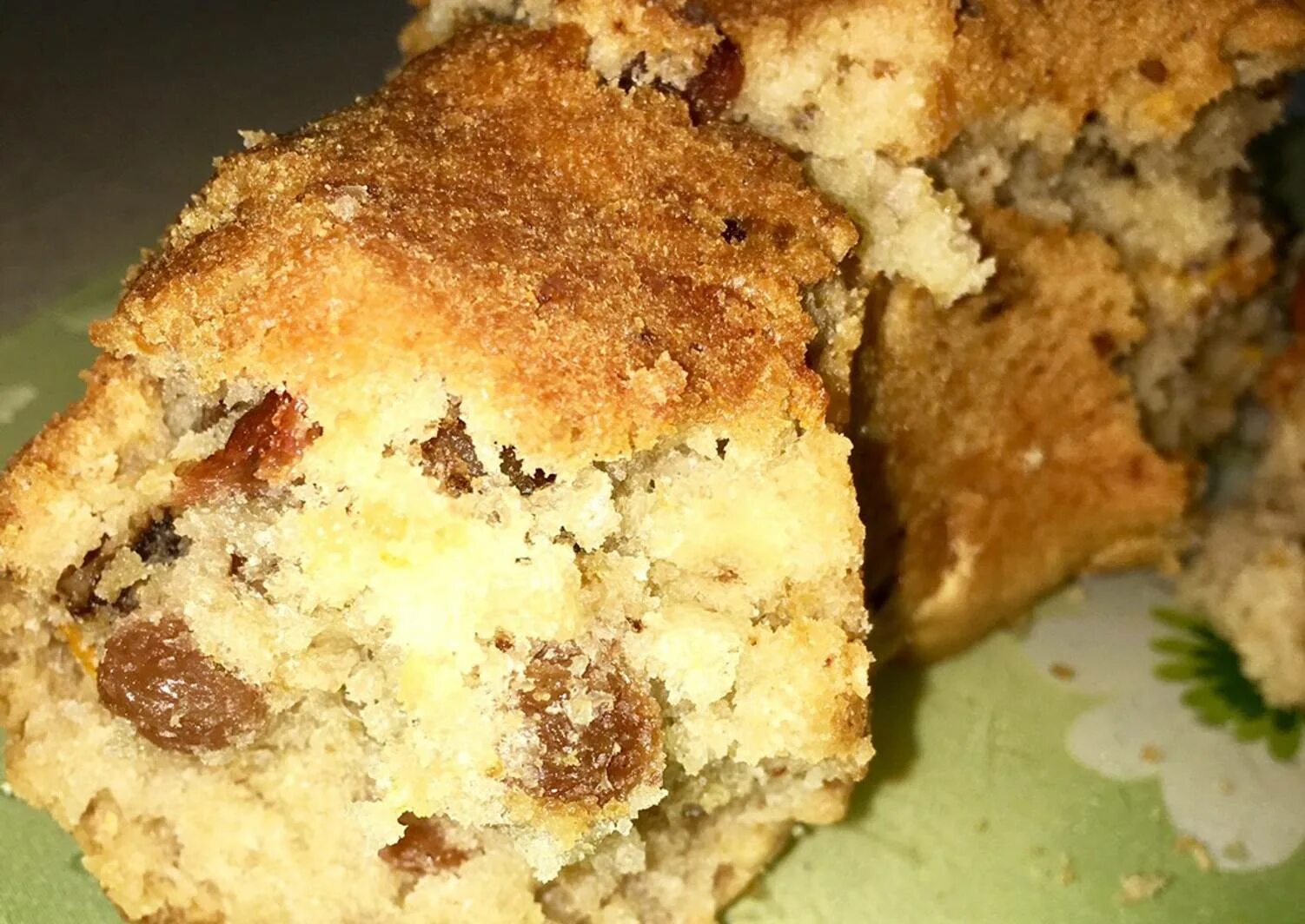 Рассыпчатый кекс домашняя кулинария ютуб. Кекс на молоке в духовке. Рецепт кекса на газировке. Тесто на кексы рецепт простой. Кекс из кислого молока в духовке.