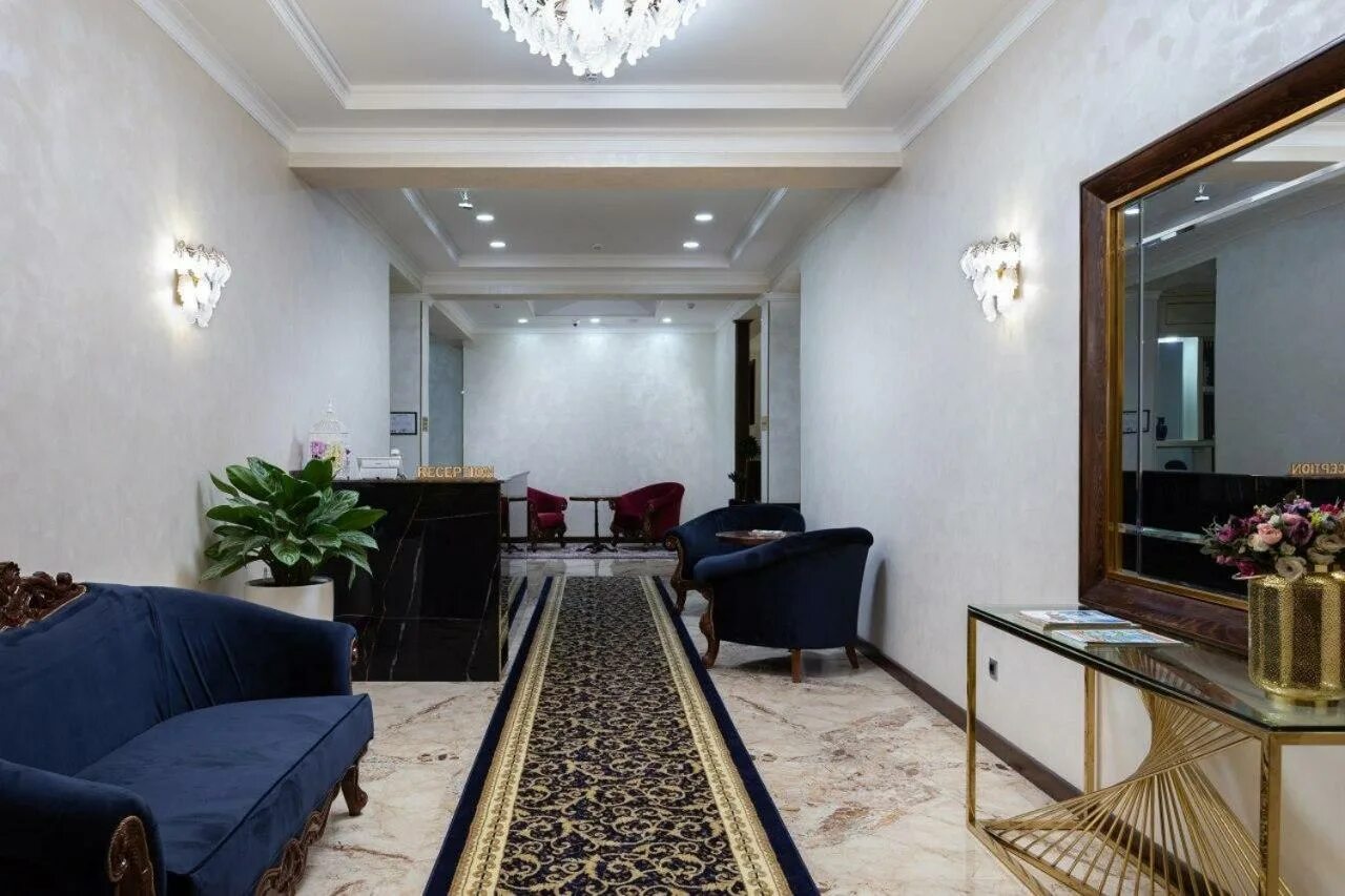 Ташкент отели в центре. Palace Hotel Tashkent. Lotte City Hotel Tashkent Palace. Central Palace отель Ташкент. Озия Палас отель Ташкент.