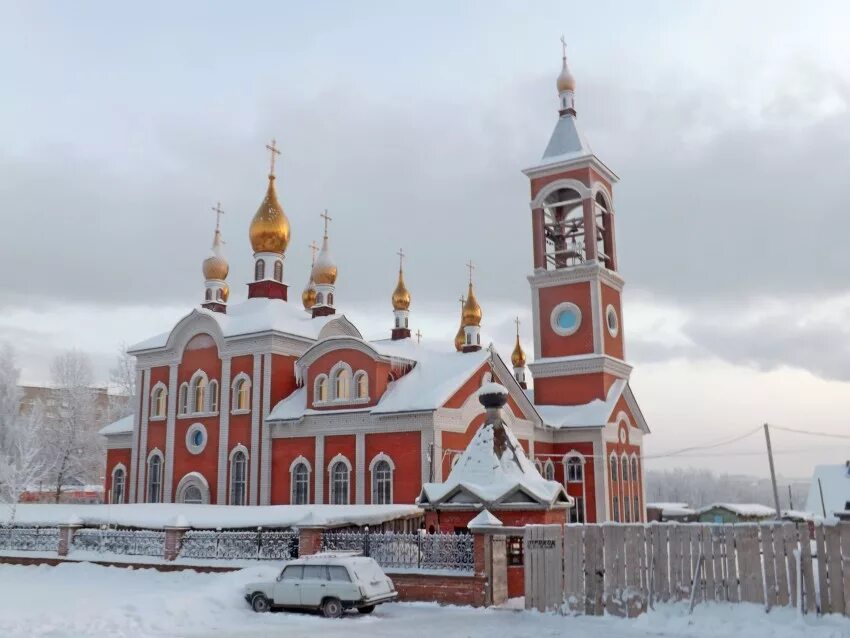 Храм рождества богородицы киров чистые пруды. Церковь всех скорбящих радость киров. церковь филейка киров. г. киров церковь на филейке. церковь на луганской киров.