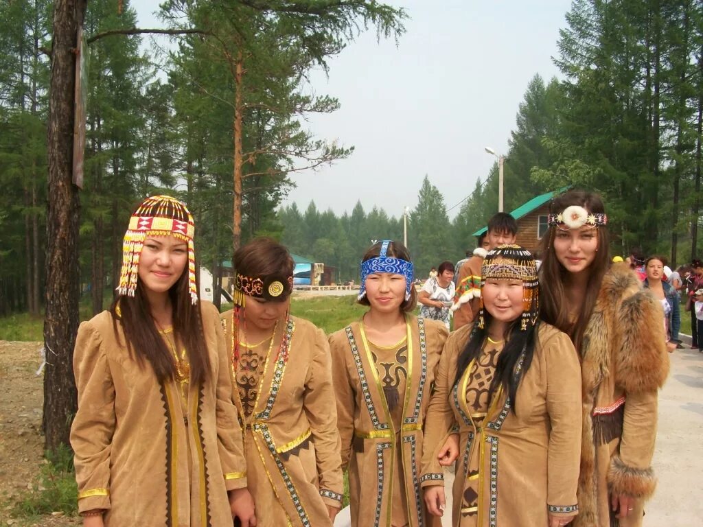 Буряты и эвенки (тунгусы). Эвенки народы дальнего востока. Долганы эвены эвенки якуты. Александр химушин сибирские народы. Эвенки коренной народ.