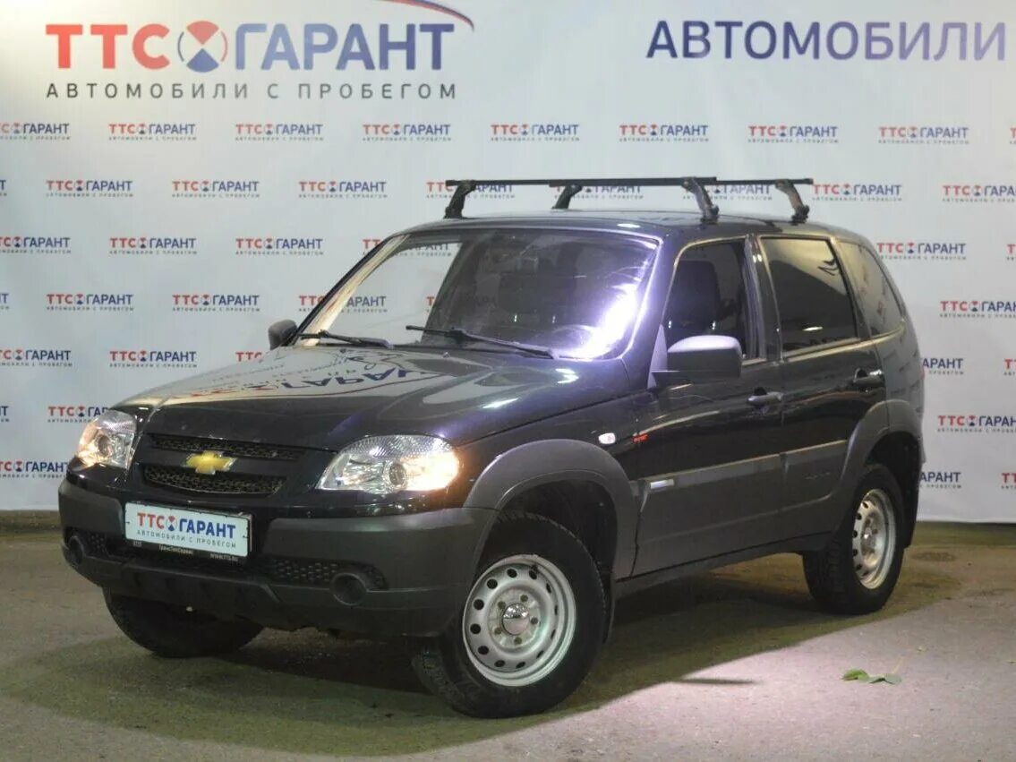 Нива шевроле с пробегом алтайском крае. Chevrolet Niva 2014. Черная Нива Шевроле 2014. Chevrolet Chevrolet Niva, 2014 на авто ру. Chevrolet Niva с гос номерами 2013 год.