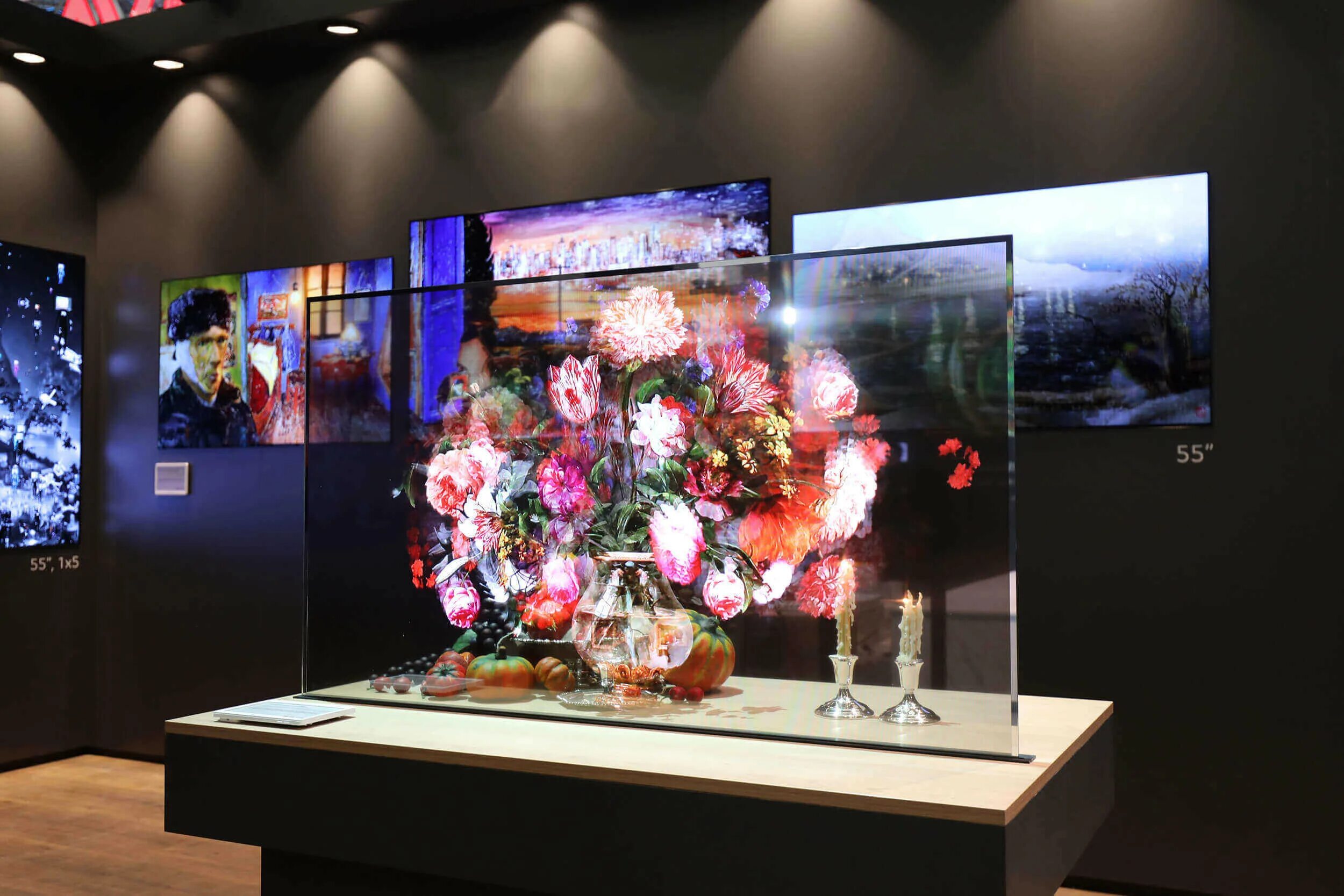 Прозрачный монитор. Прозрачный телевизор lg ces 2025. oled мониторы lg. олед экран. lg 55ew5f.