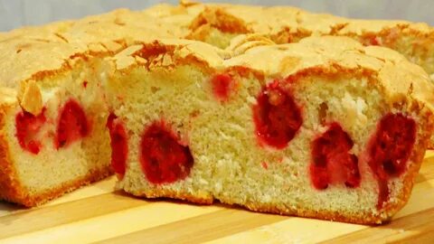 Шарлотка с малиной рецепт