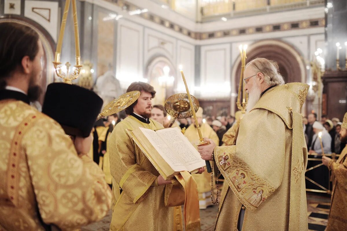 новогодний молебен слушать