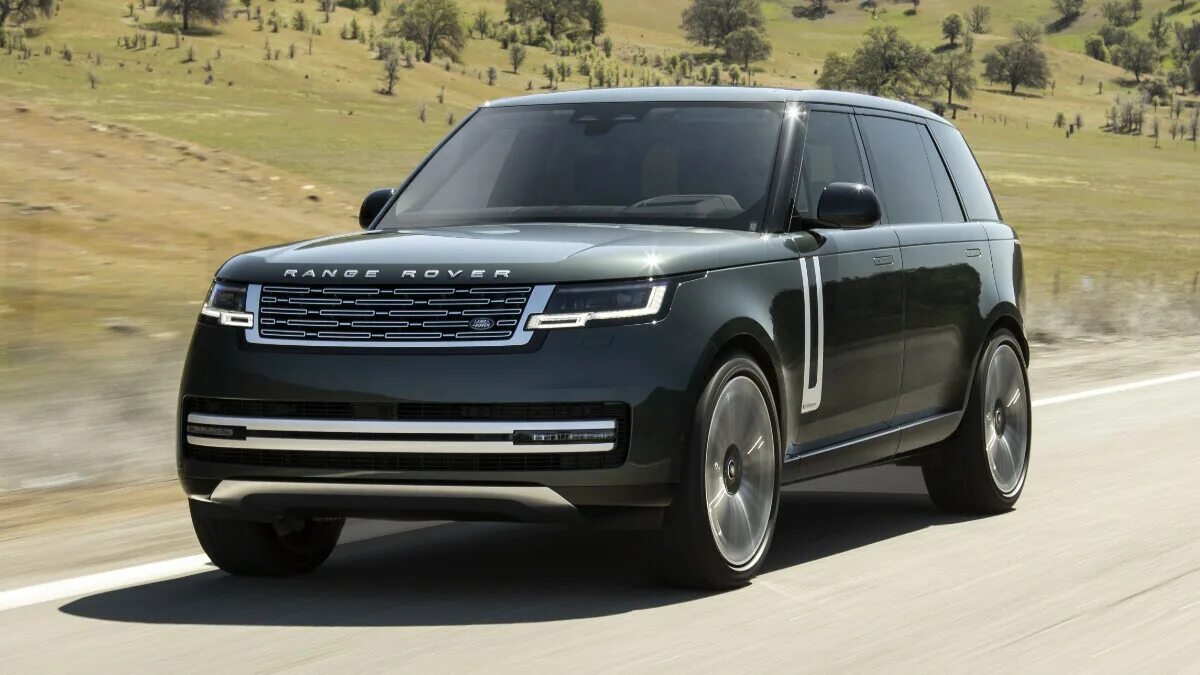 Черном 2022. Range Rover 2022 Black. Рендж Ровер 2022 черный. Range Rover 2022 черный. Range Rover Vogue 2022 Black.