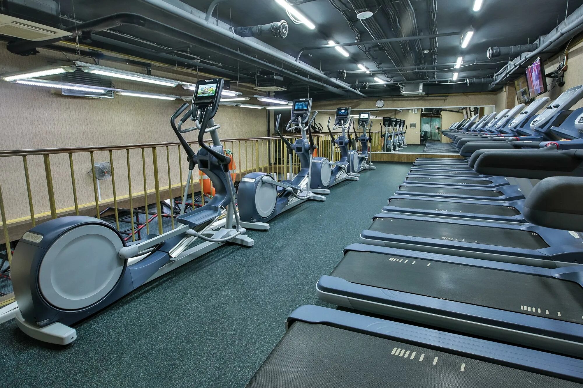 Спортзал красносельская. Спортзал красносельская. Sprint fitness спб. Спортзал красносельская. Красносельская фитнес клуб.
