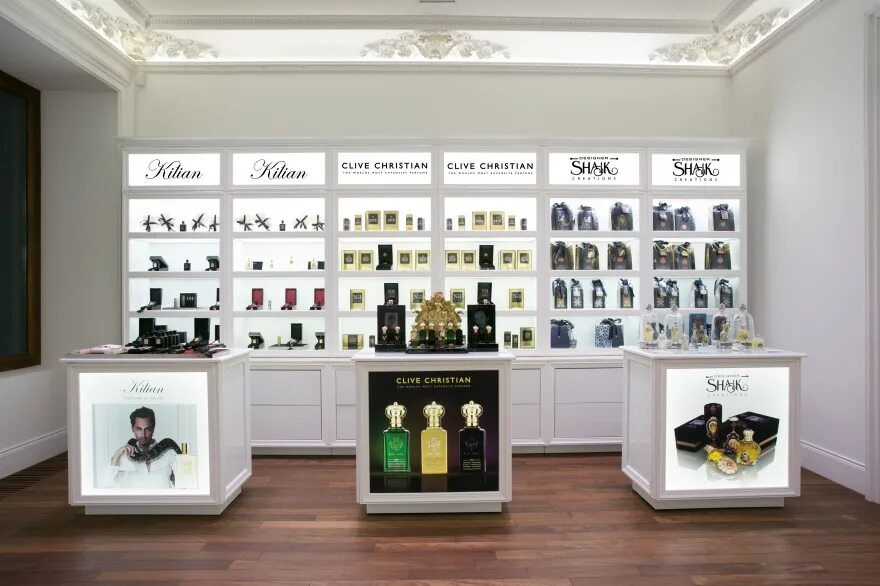 Fabiana filippi бутики. Килиан корнер цум. Чикаго бутик обувь. Бутик брунелло кучинелли в италии. Бутик элитной одежды ленинский проспект д61.