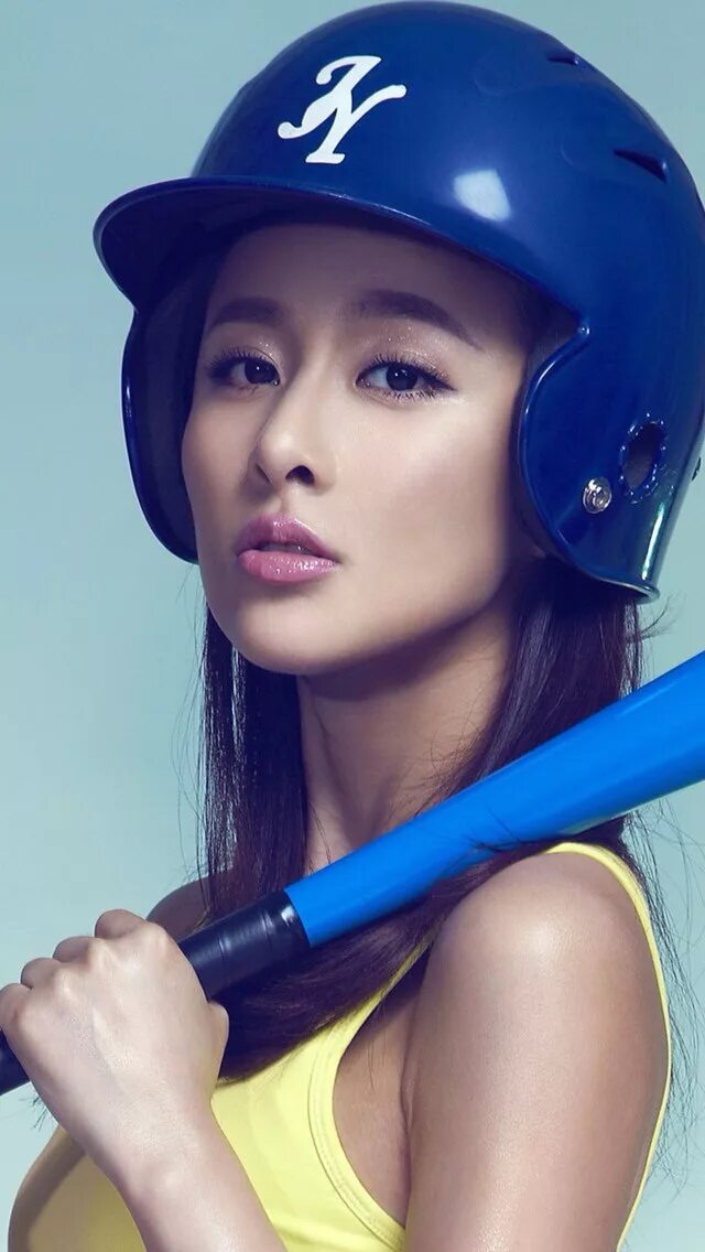 Девушки бейсбол. Бейсбол девушки. Корейский Бейсбол девушки. Японская актриса и Бейсбол. Девушка в бейсбольной форме.