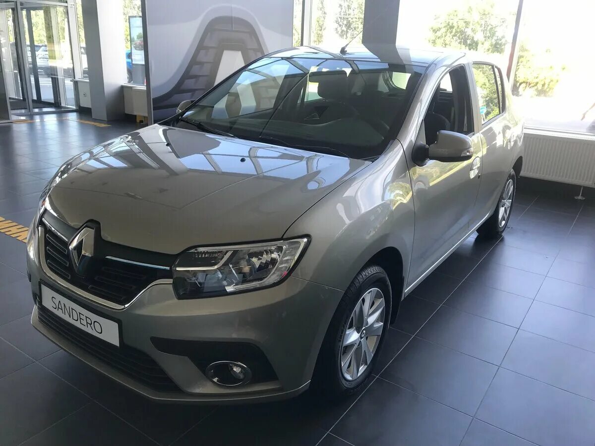 Renault sandero mt. Renault Sandero 2019. Рено Сандеро 2019 года. Рено Сандеро 2019г. Renault Sandero Рестайлинг 2019 1.6 CVT (113 Л.С.) серебристая.