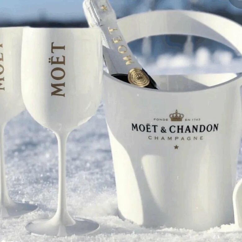 Бокалы moët chandon. Бокал мыло. Бокал мыло. Бокал мыло. Бокал мыло.
