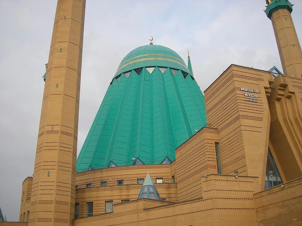 павлодар. павлодар мавзолей копеев. книга к 20 летию мечети им. акматова жусупа. мечеть машхур жусупа.