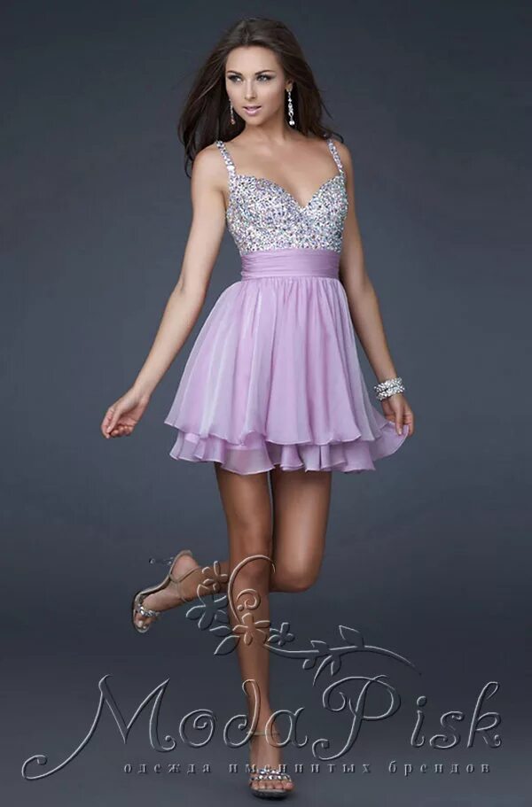 Короткое облегающее платье. Платье вечернее короткое. Вечерние платья короткие коктейльные. Очень красивые короткие платья. Шикарное короткое платье.