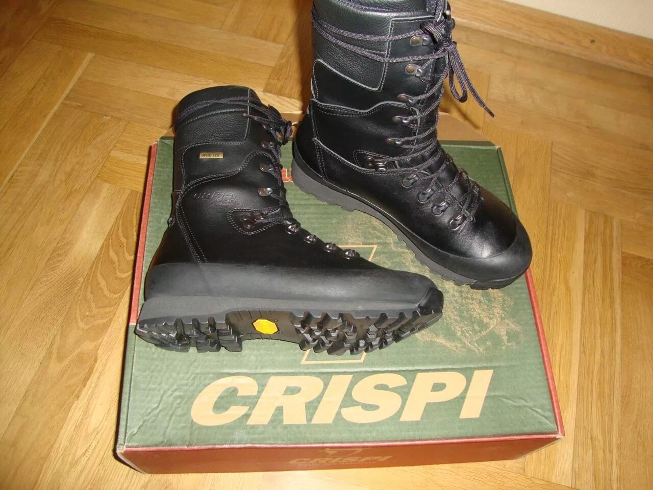 Криспи x7. Ботинки криспи хантер. берцы crispi ranger. берцы crispi black hunter. ботинки криспи блэк хантер.