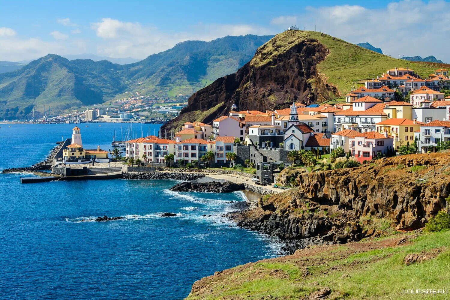 Мадейра Португалия. Мадейра город Фуншал. Португальский остров Мадейра. Мадера остров Португалии.