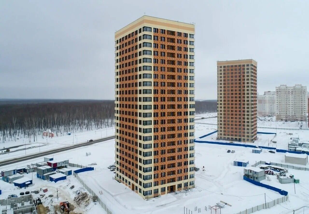 Жк лес новости. Пик Лесной Калуга. ЖК Лесной пик. ЖК Лесной Калуга. Пик правый берег Калуга.